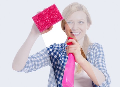 Detailed Shoreditch deep cleaning service focusing on hidden dirt and grime